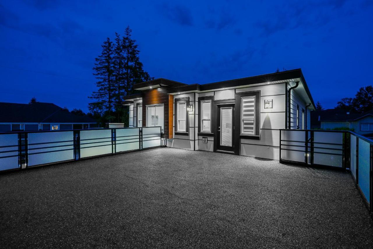 Sun Suite Surrey Exterior photo